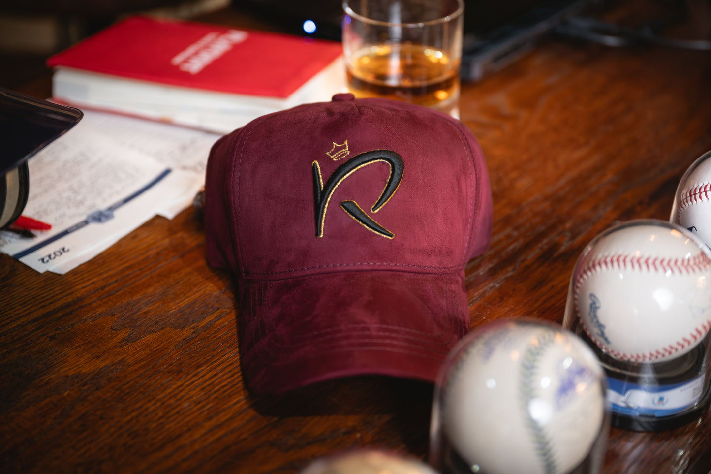 Gorra Los Reyes Guinda
